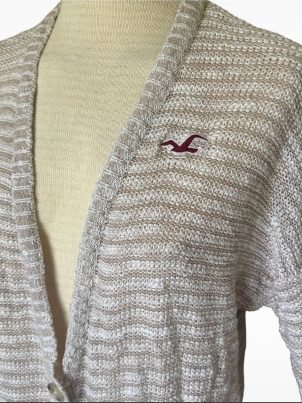 Hollister Women's Medium Knit Cardigan Sweater Cream Striped V-Neck Button Logo